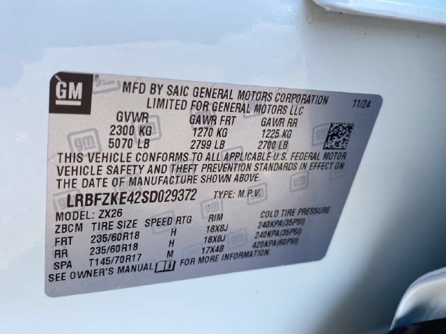 Certified 2025 Buick Envision Preferred AWD/4WD image 27