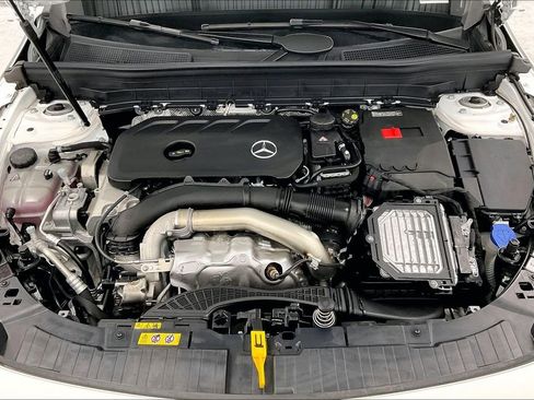 Used 2026 Mercedes-Benz GLB 250 4MATIC image 29