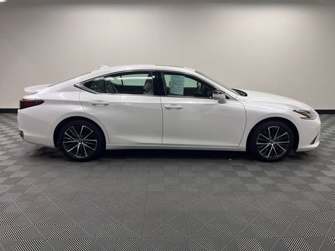 Certified 2024 Lexus ES 300h w/ Premium Package FWD image 4