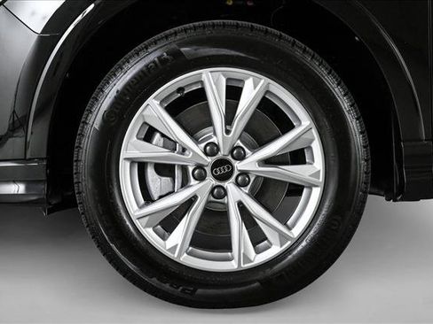 New 2025 Audi Q3 2.0T Premium image 24