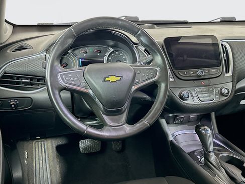 Used 2018 Chevrolet Malibu Hybrid w/ Driver Confidence Package FWD image 18