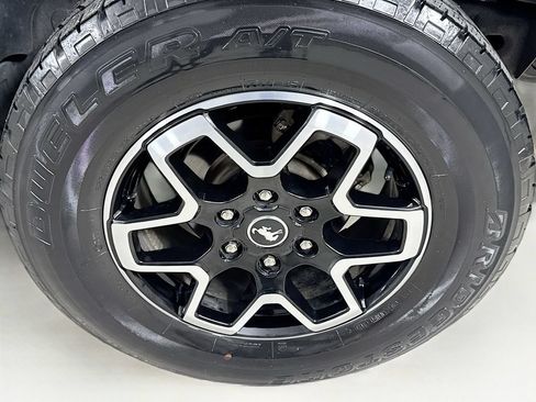 Used 2024 Ford Bronco Outer Banks AWD/4WD image 39