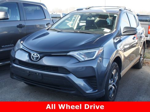 Used 2016 Toyota RAV4 LE image 1