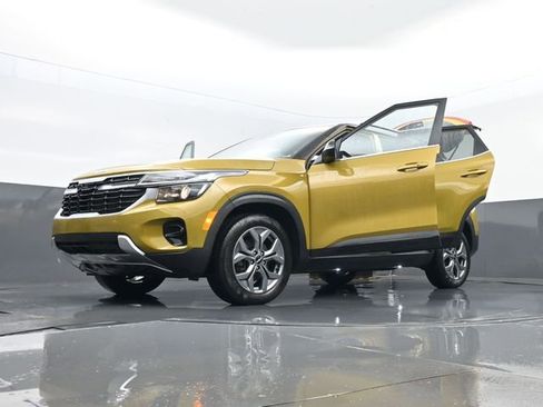 Used 2024 Kia Seltos S image 33