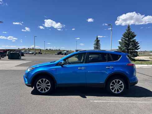 Used 2018 Toyota RAV4 Limited w/ Advanced Technology Package AWD/4WD image 2