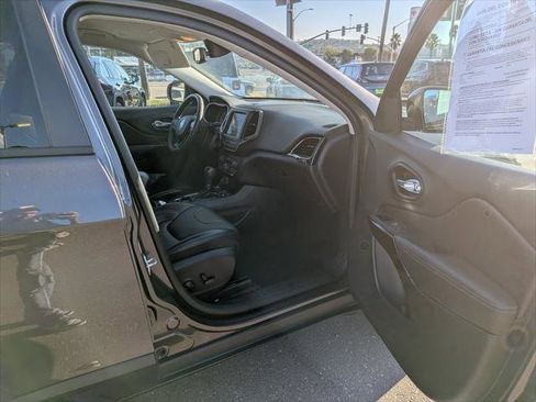 Certified 2023 Jeep Cherokee Altitude Lux image 21