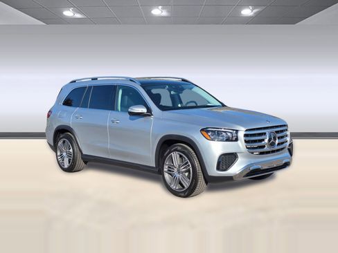 Used 2026 Mercedes-Benz GLS 450 4MATIC image 6