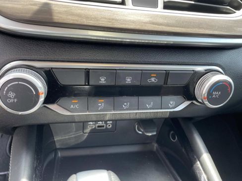 Used 2023 Nissan Altima 2.5 SV FWD image 25