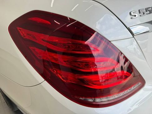 Used 2017 Mercedes-Benz S 550 Sedan image 33