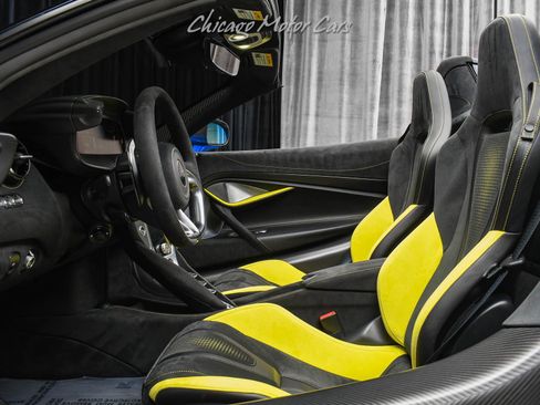 Used 2024 McLaren 750S Spider image 21