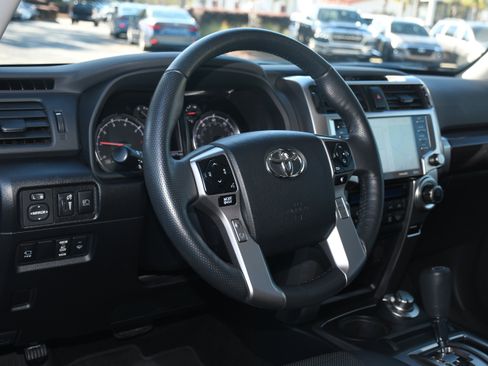 Used 2023 Toyota 4Runner Limited image 9
