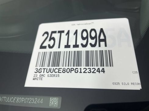 Used 2023 GMC Sierra 1500 Elevation w/ X31 Off-Road Package AWD/4WD image 34