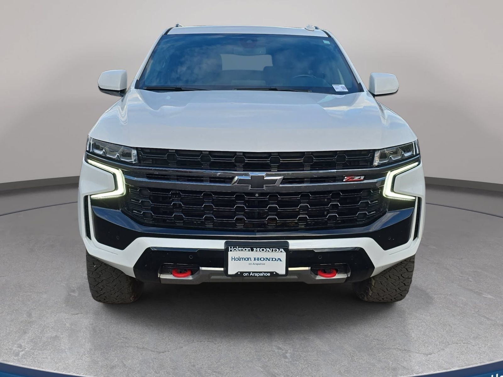 Used 2021 Chevrolet Suburban Z71 w/ Luxury Package AWD/4WD image 3