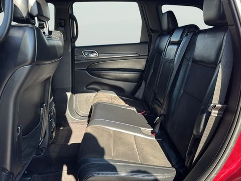 Used 2019 Jeep Grand Cherokee Altitude RWD image 33