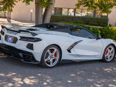 Used 2021 Chevrolet Corvette Stingray Premium Conv w/ Z51 Performance Package image 5