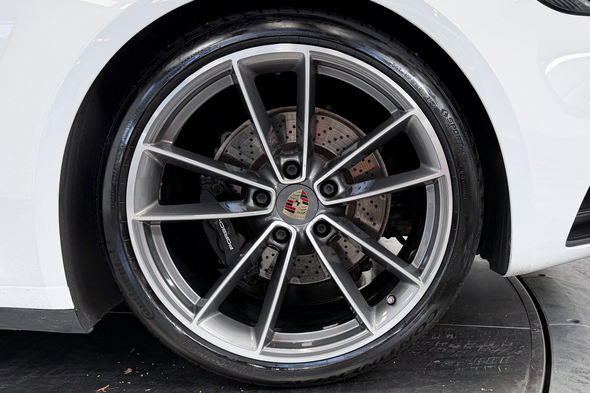 Used 2020 Porsche 911 Carrera 4S AWD/4WD image 11