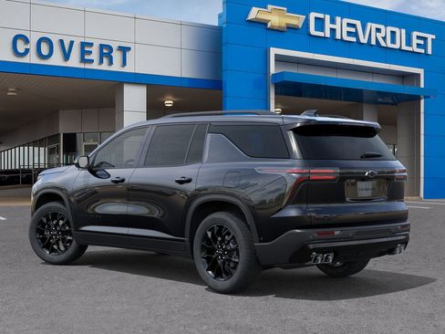 New 2026 Chevrolet Traverse LT image 3