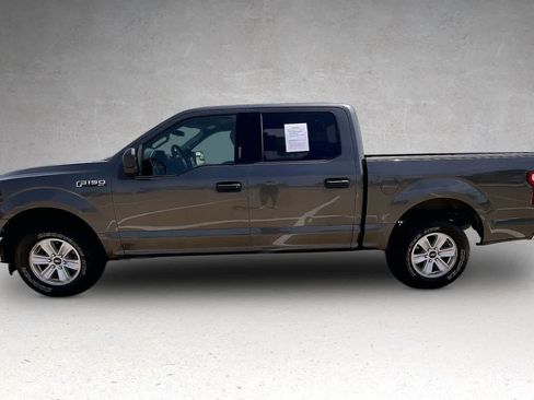 Used 2017 Ford F150 XLT RWD image 3