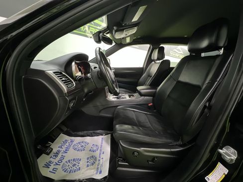 Used 2018 Jeep Grand Cherokee Altitude AWD/4WD image 17