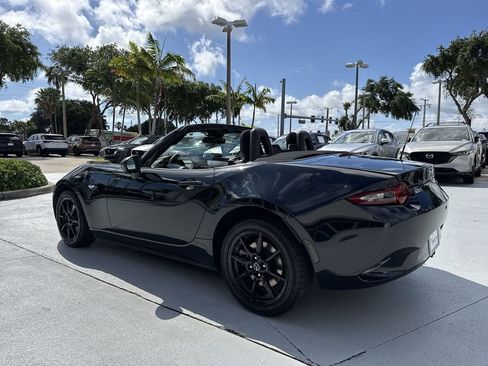 Used 2020 MAZDA MX-5 Miata Sport RWD image 26