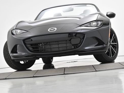 Certified 2025 MAZDA MX-5 Miata Grand Touring RWD image 13