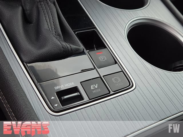 Certified 2025 Toyota Sienna LE FWD image 12
