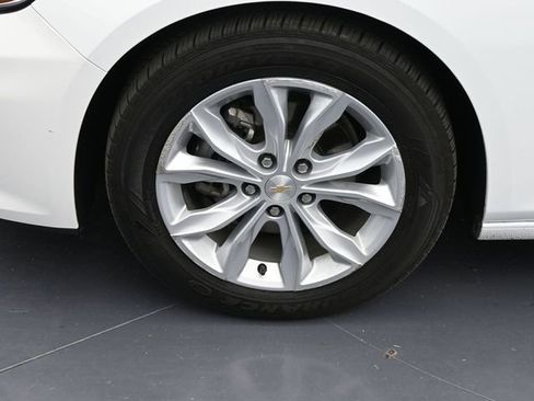 Used 2025 Chevrolet Malibu LT image 24