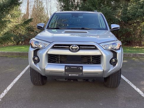 Certified 2024 Toyota 4Runner TRD Off-Road Premium image 20