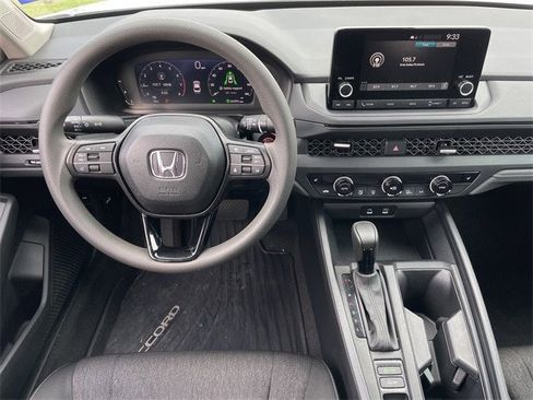 Used 2025 Honda Accord SE image 10