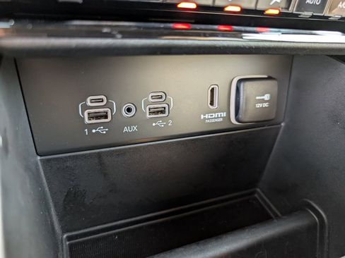 Used 2023 Jeep Grand Cherokee 4WD 4xe image 28