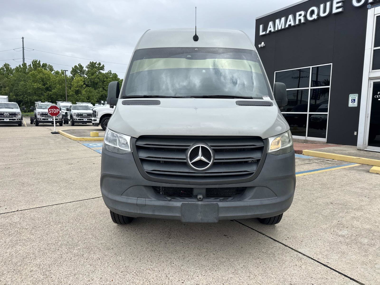 Used 2023 Mercedes-Benz Sprinter 3500 image 3