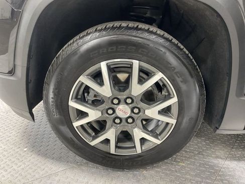 Used 2023 GMC Acadia SLE w/ Driver Convenience Package image 10