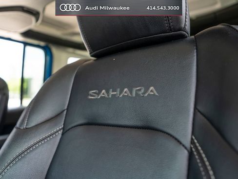 Used 2022 Jeep Wrangler Unlimited Sahara w/ Cold Weather Group AWD/4WD image 25