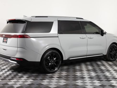 Used 2022 Kia Carnival SX FWD image 8