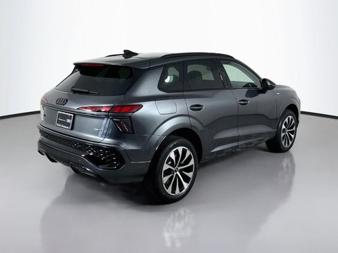 Certified 2026 Audi Q3 quattro 2.0T AWD/4WD image 9