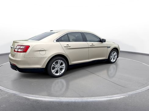 Used 2017 Ford Taurus SE FWD image 8
