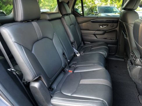 Used 2025 Honda Pilot EX-L image 34