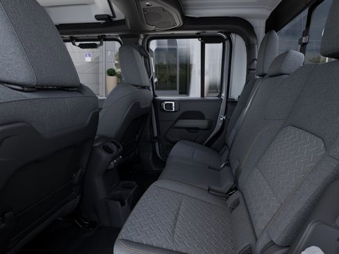 New 2026 Jeep Gladiator Mojave w/ Safety Group image 22