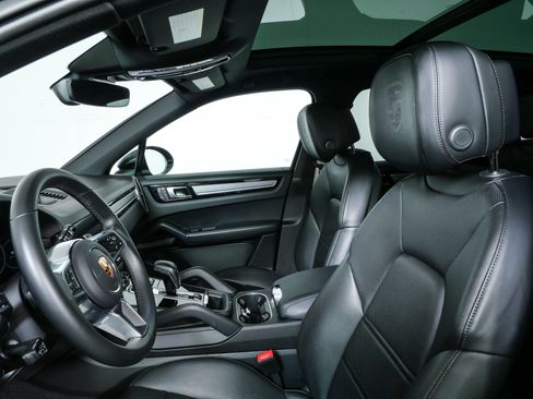 Certified 2023 Porsche Cayenne Platinum Edition AWD/4WD image 5