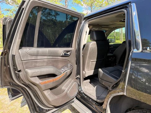 Used 2018 Chevrolet Tahoe LT AWD/4WD image 23