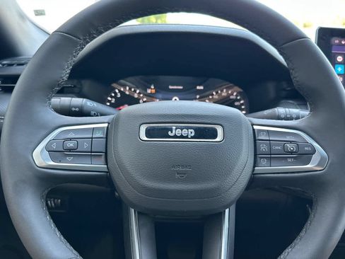 Used 2023 Jeep Compass Latitude w/ Convenience Group AWD/4WD image 24