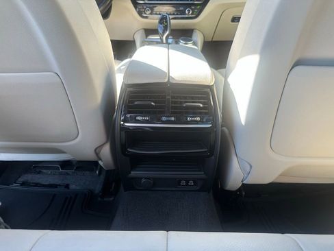 Used 2020 BMW 540i w/ M Sport Package image 24