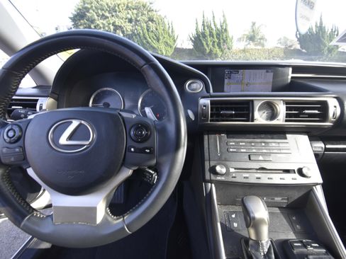 Used 2015 Lexus IS 250 w/ Navigation System Package image 8