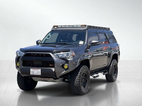Used 2020 Toyota 4Runner TRD Off-Road Premium AWD/4WD image 14