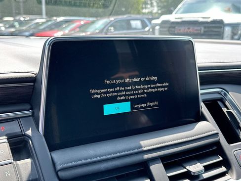 Used 2023 Chevrolet Tahoe Z71 w/ Luxury Package AWD/4WD image 13