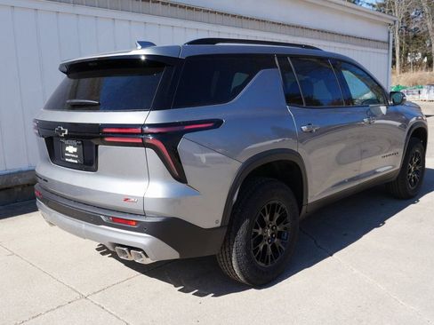 New 2026 Chevrolet Traverse Z71 w/ Enhanced Driving Package image 7