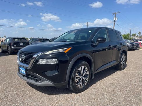 Certified 2023 Nissan Rogue SV FWD image 3