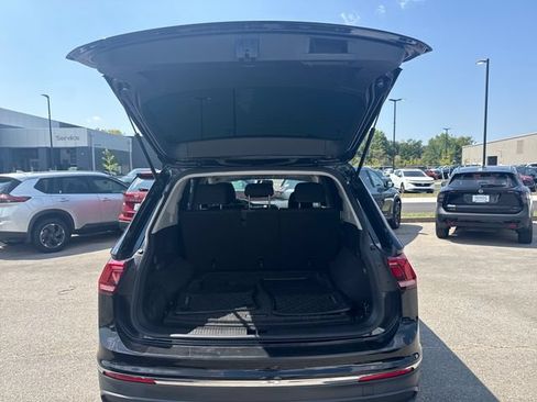 Used 2022 Volkswagen Tiguan S AWD/4WD image 9