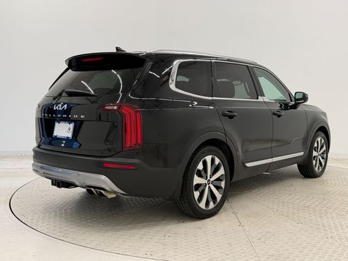 Used 2022 Kia Telluride EX w/ EX Premium Package FWD image 9