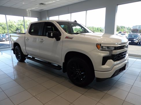 Used 2025 Chevrolet Silverado 1500 RST w/ RST All Star Premium Package AWD/4WD image 3
